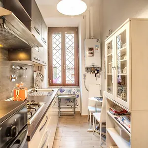 Apartment Balestrari Palace, Rome